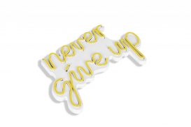 Never Give Up - Galben Iluminat LED din plastic decorativ 40x2x23 Galben