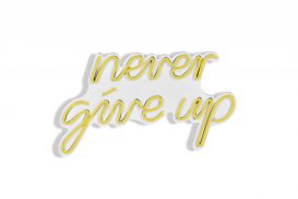 Never Give Up - Galben Iluminat LED din plastic decorativ 40x2x23 Galben